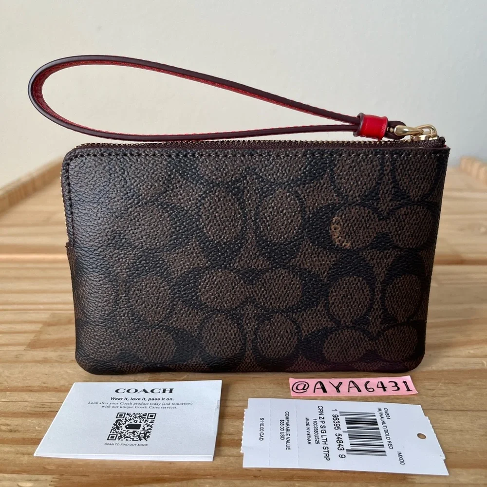 Coach wristlet🎈🎈